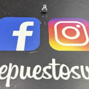 TORNILLO TAPA VOLANTE VESPINO 6X15mm